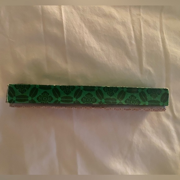 CHINESE FLOWER BAMBOO FOLDING HAND FAN + BOX + YELLOW TASSEL - Picture 6 of 14